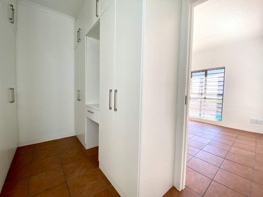 7 Bedroom Property for Sale in Myburgh Park Western Cape